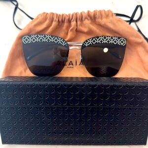 Sunglasses original Maison Alaia